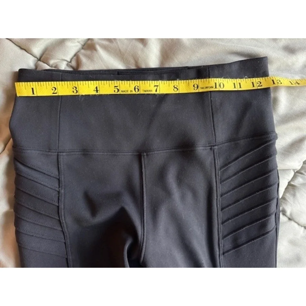 ATHLETA Delancey Moto Tight Women's SIZE XS Black Legging‎ Pockets Stretch Yoga
